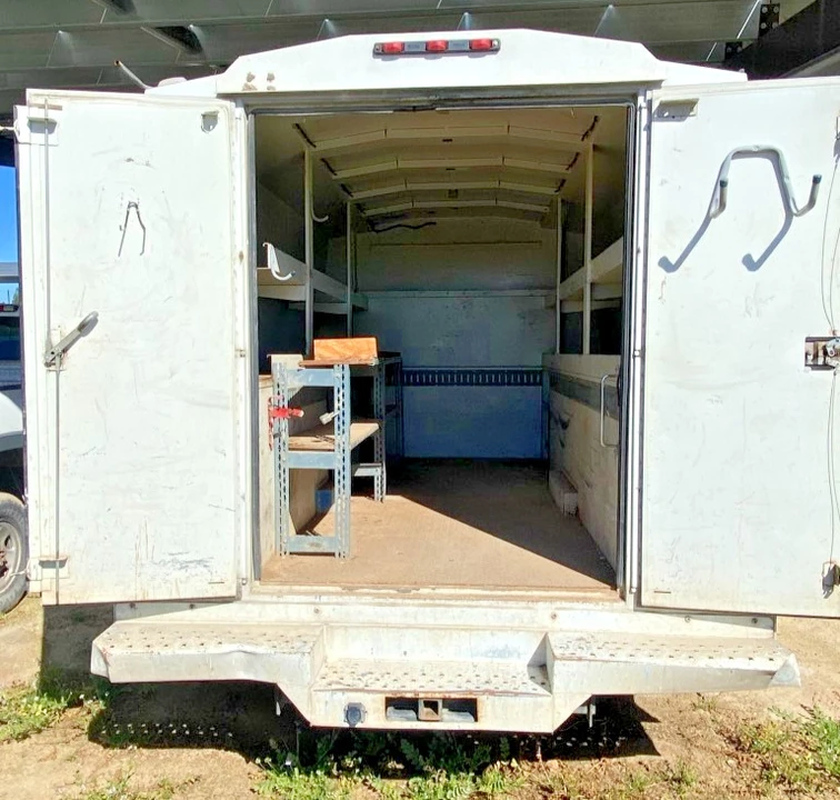 2004 Chevrolet Express - Image 7 of 20