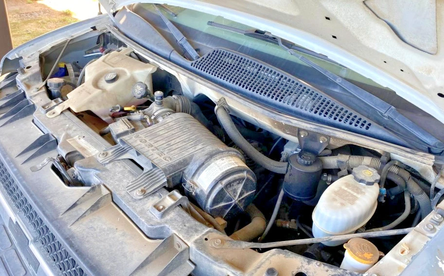 2004 Chevrolet Express - Image 15 of 20