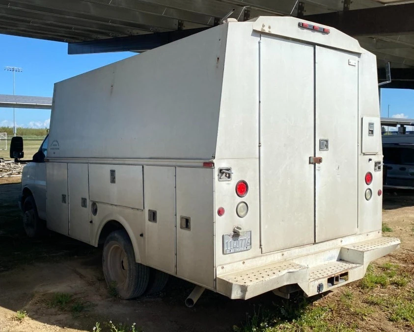 2004 Chevrolet Express - Image 3 of 20