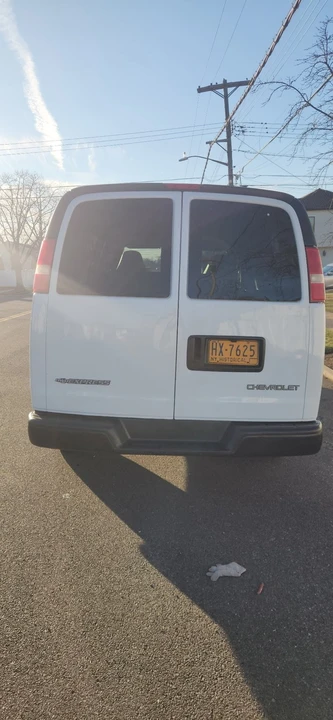 2004 Chevrolet Express - Image 4 of 8
