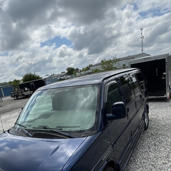 2004 Chevrolet Express - Image 6 of 13