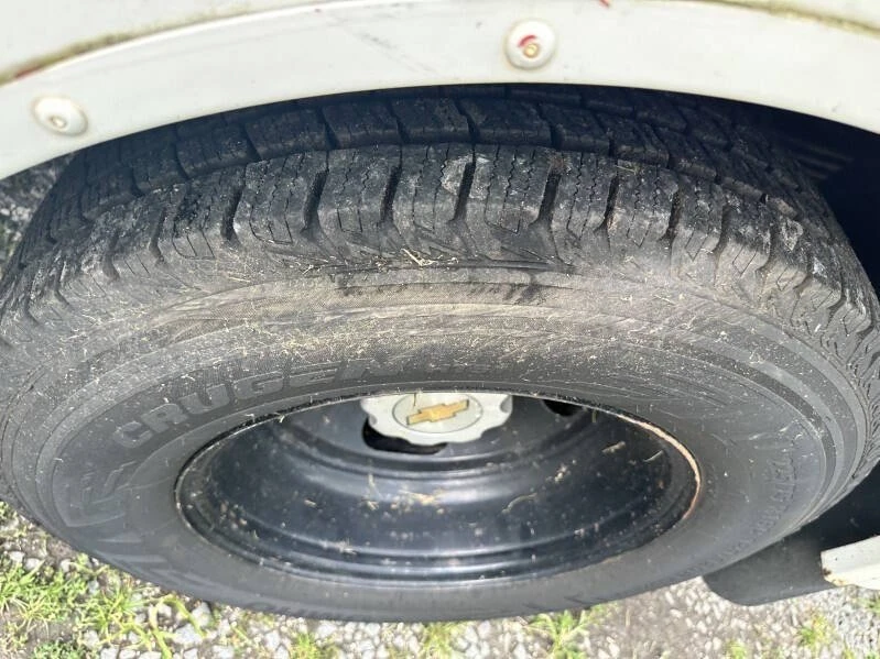 2004 Chevrolet Express - Image 12 of 18