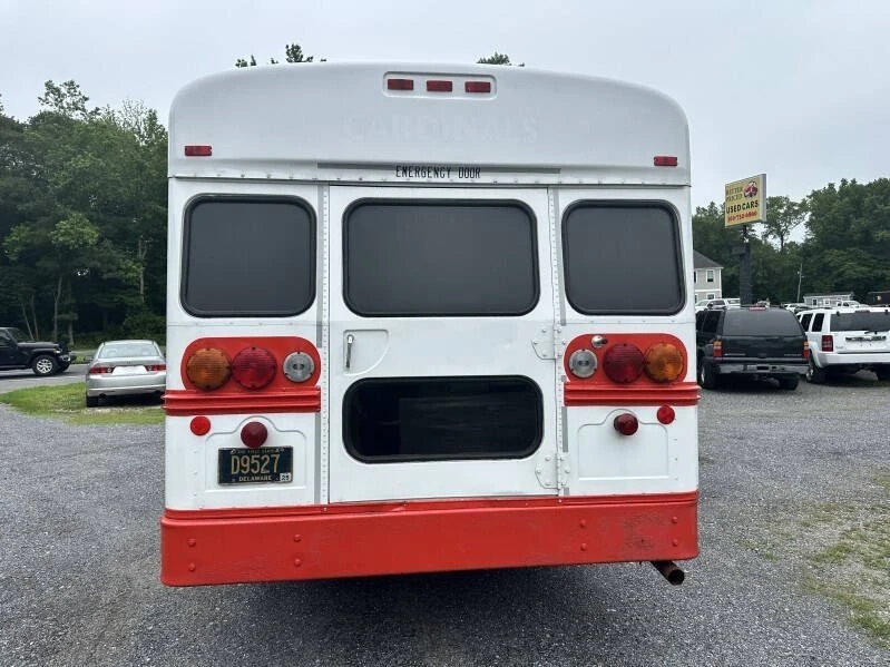 2004 Chevrolet Express - Image 8 of 21