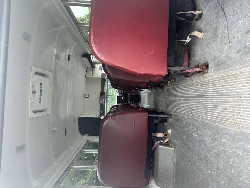 2004 Chevrolet Express - Image 17 of 21