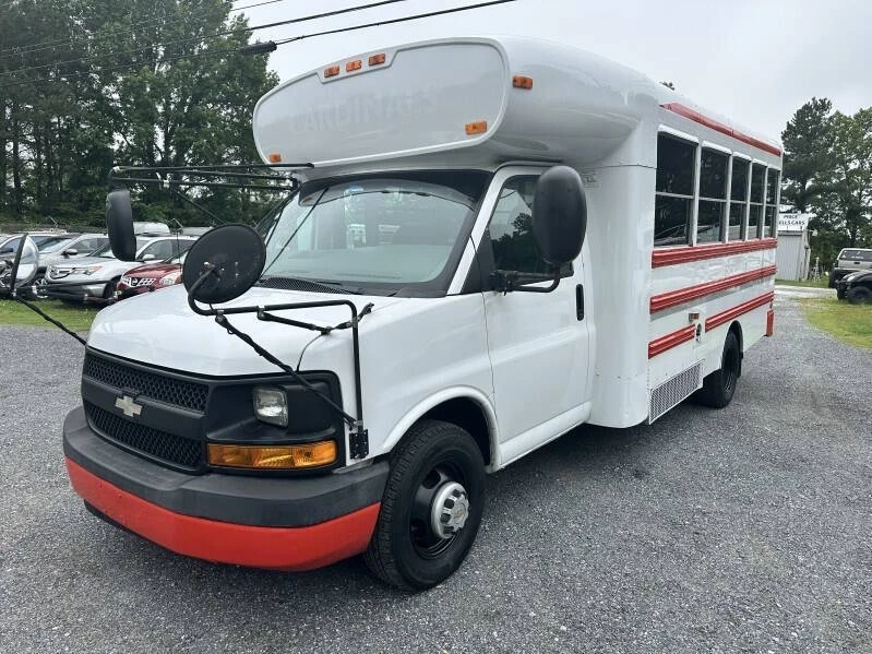 2004 Chevrolet Express - Image 5 of 21