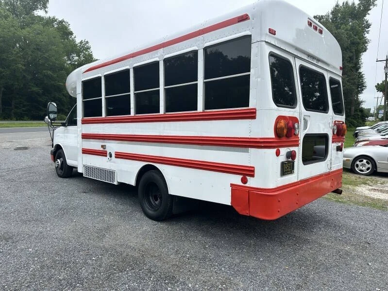 2004 Chevrolet Express - Image 7 of 21