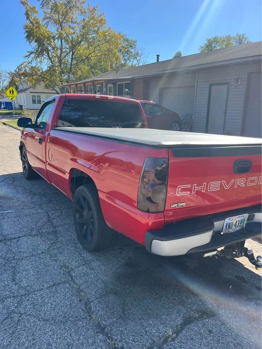 2004 Chevrolet S-10 - Image 3 of 4