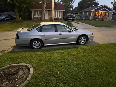 2004 Chevrolet Impala LS Sedan 4D