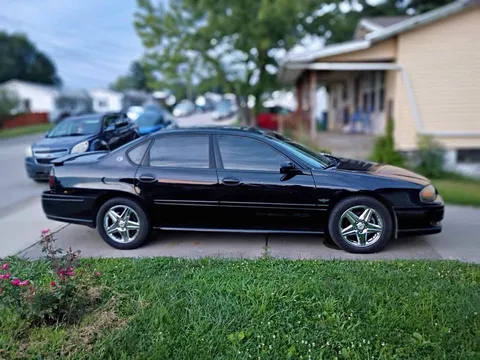 2004 Chevrolet Impala SS Sedan 4D