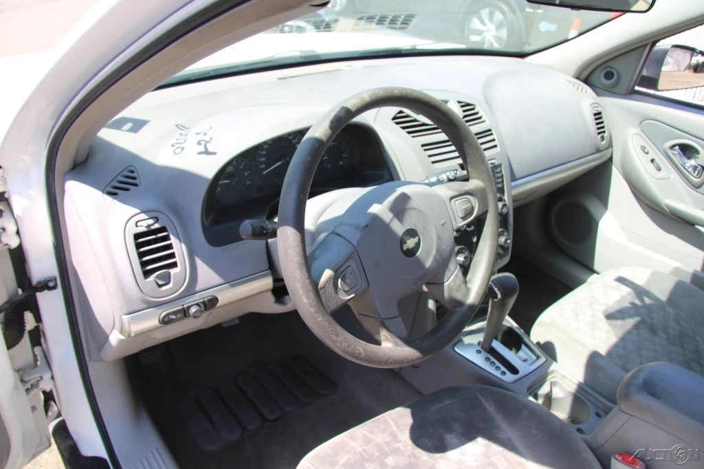 2004 Chevrolet Malibu - Image 17 of 21