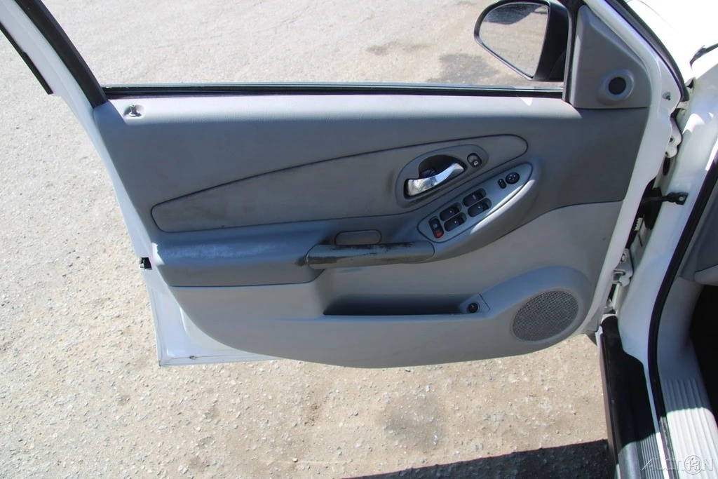 2004 Chevrolet Malibu - Image 15 of 21