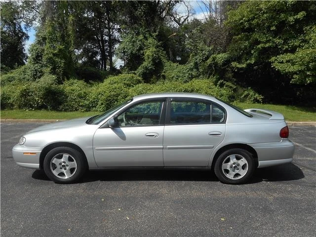 2004 Chevrolet Malibu - Image 8 of 12