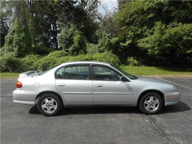 2004 Chevrolet Malibu - Image 2 of 12