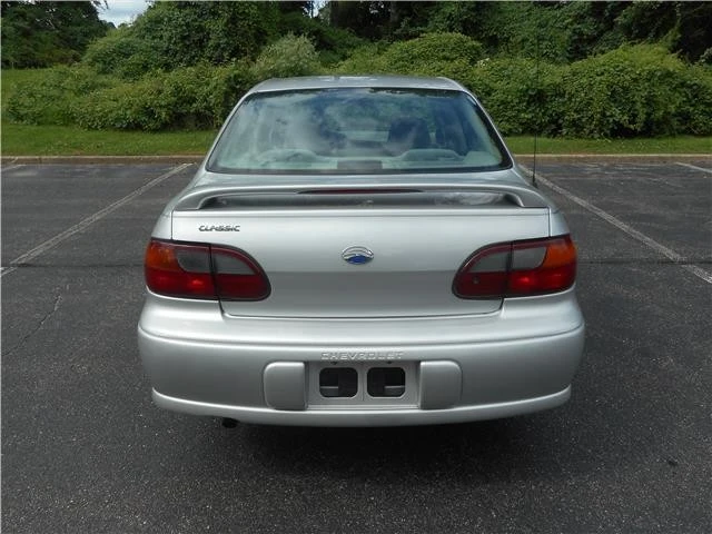 2004 Chevrolet Malibu - Image 5 of 12
