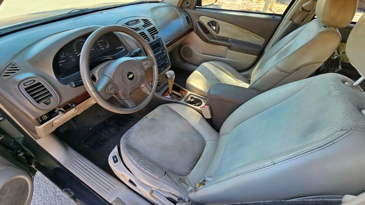 2004 Chevrolet Malibu - Image 8 of 12