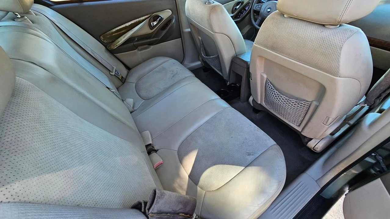 2004 Chevrolet Malibu - Image 17 of 21