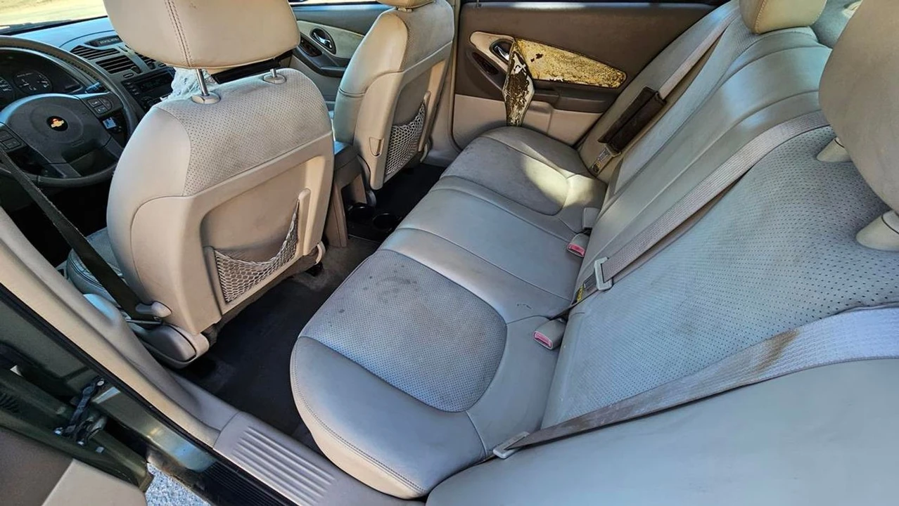 2004 Chevrolet Malibu - Image 16 of 21