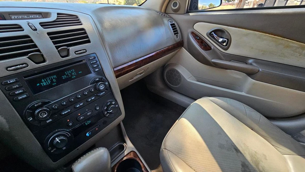 2004 Chevrolet Malibu - Image 19 of 21