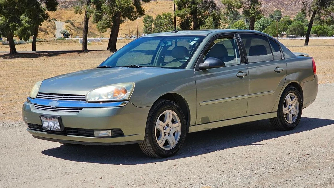 2004 Chevrolet Malibu - Image 2 of 21