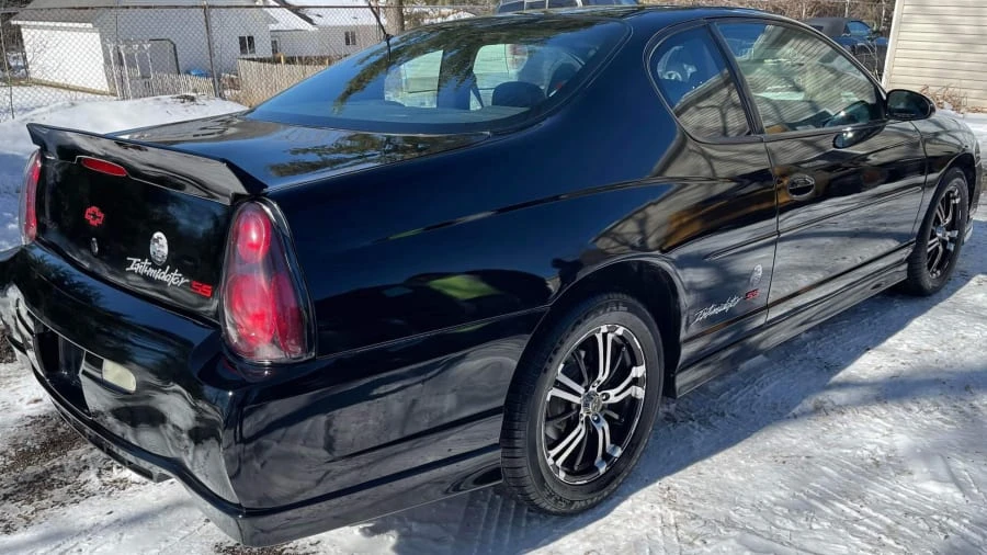 2004 Chevrolet Monte Carlo 6th Gen - Image 2 of 9