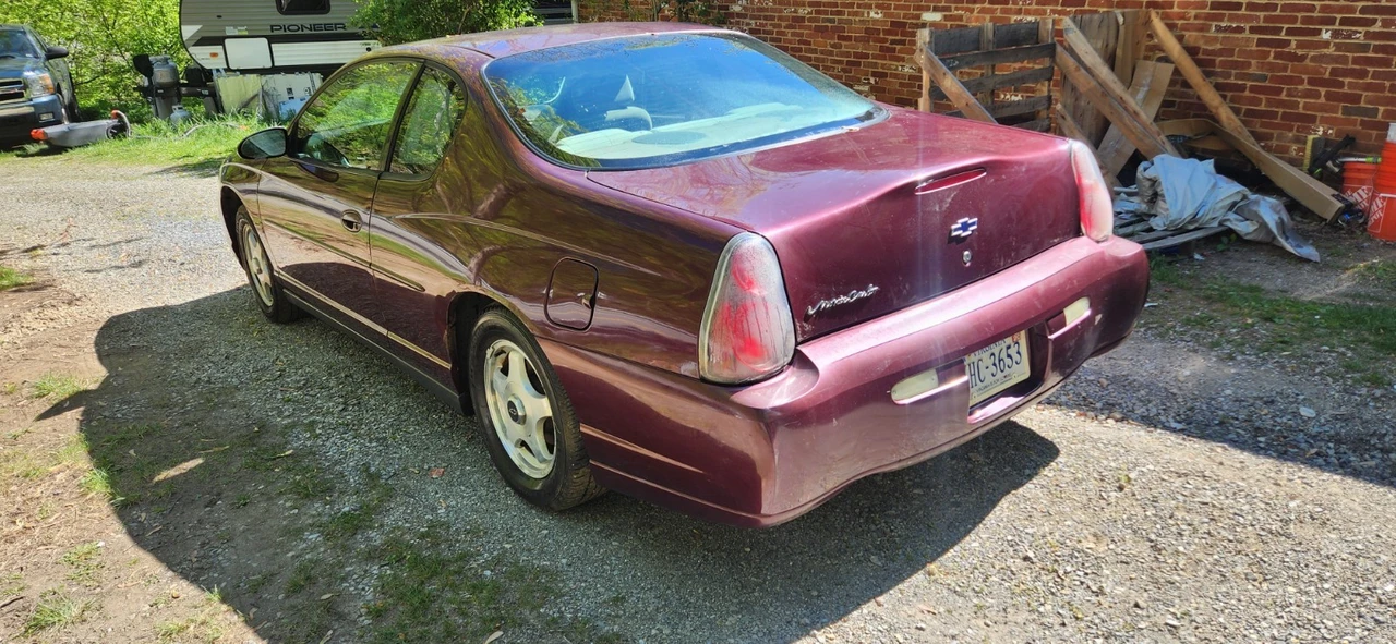 2004 Chevrolet Monte Carlo 6th Gen - Image 2 of 15