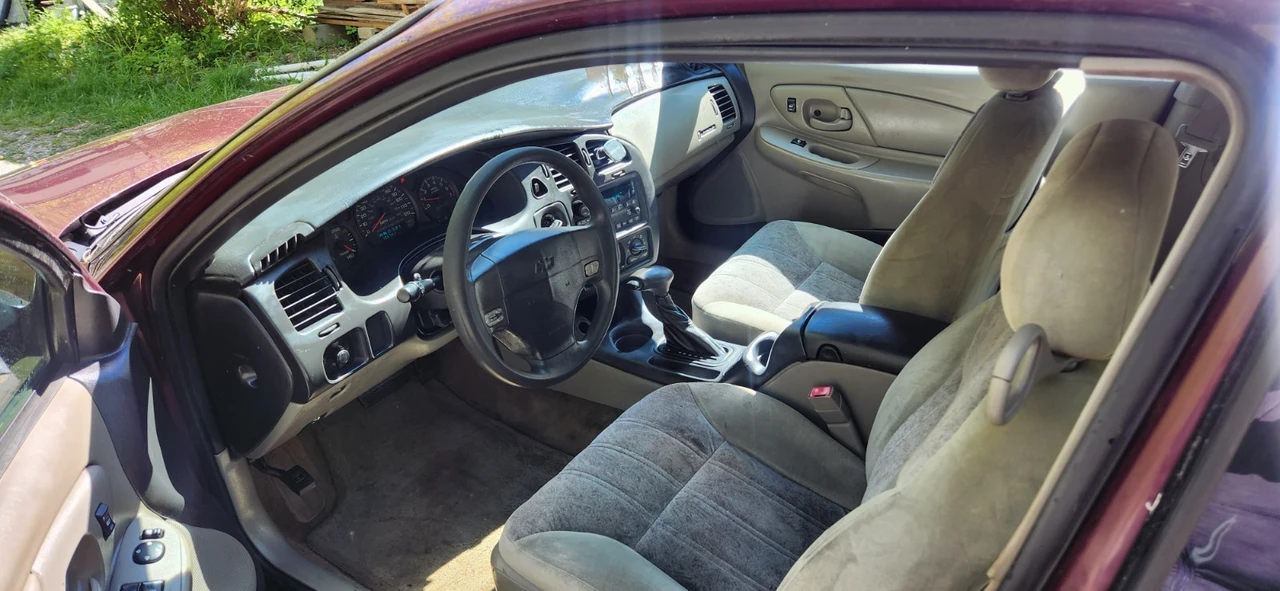 2004 Chevrolet Monte Carlo 6th Gen - Image 4 of 15