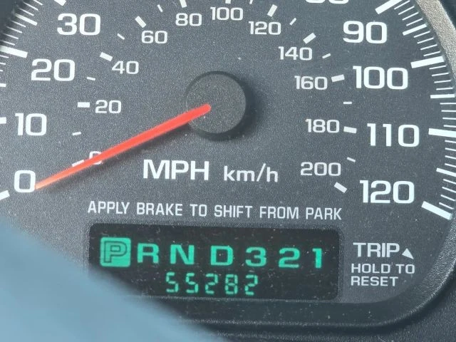 2004 Chevrolet - Image 11 of 14