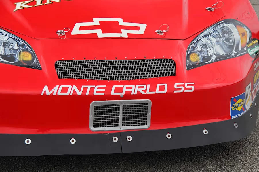 2004 Chevrolet Monte Carlo 6th Gen - Image 15 of 26
