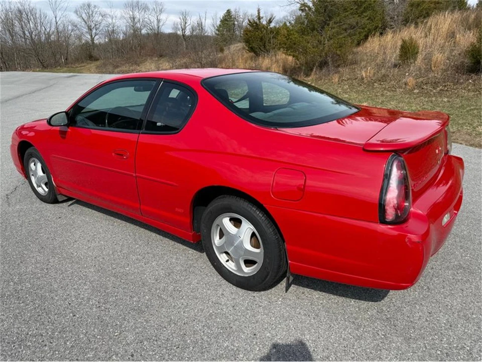 2004 Chevrolet Monte Carlo 6th Gen - Image 4 of 12