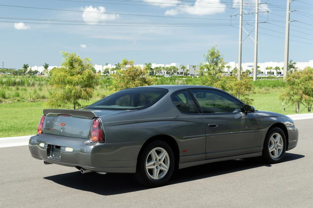 2004 Chevrolet Monte Carlo 6th Gen - Image 5 of 31