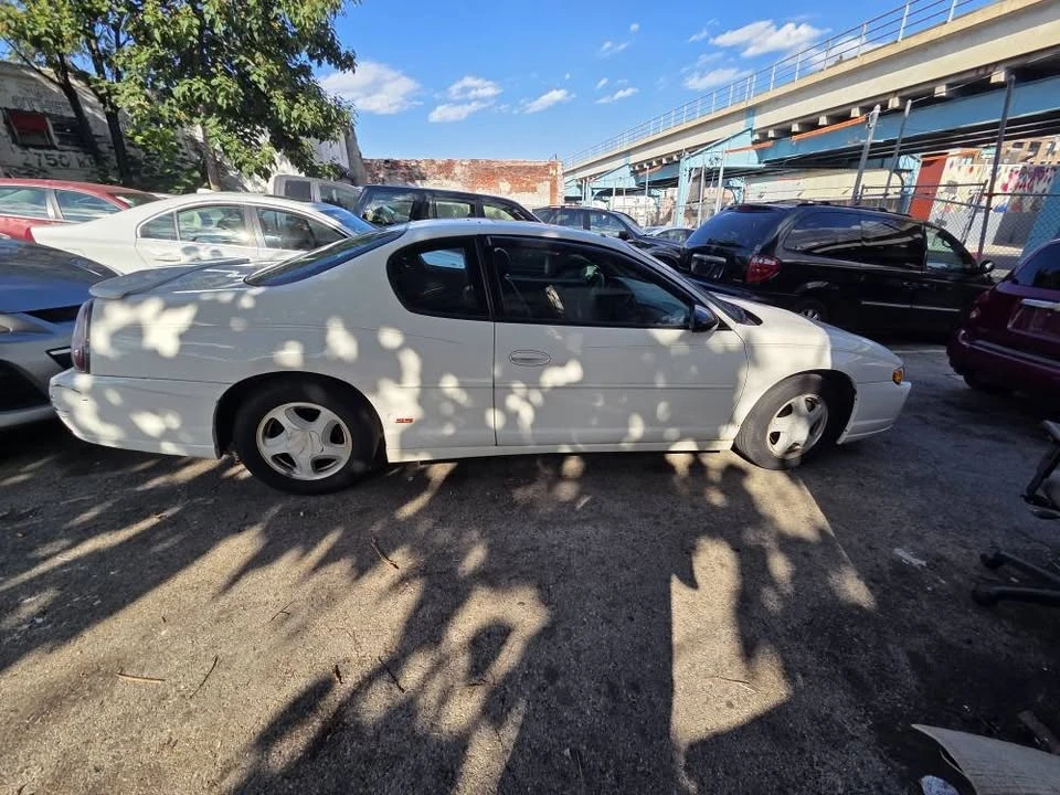 2004 Chevrolet Monte Carlo 6th Gen - Image 3 of 10