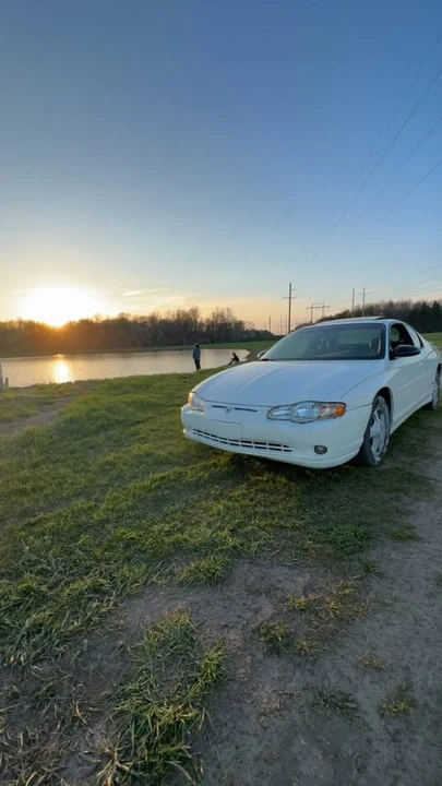 2004 Chevrolet Monte Carlo 6th Gen - Image 2 of 2
