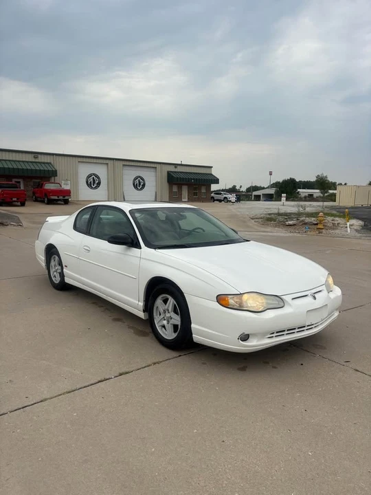 2004 Chevrolet Monte Carlo 6th Gen - Image 2 of 9