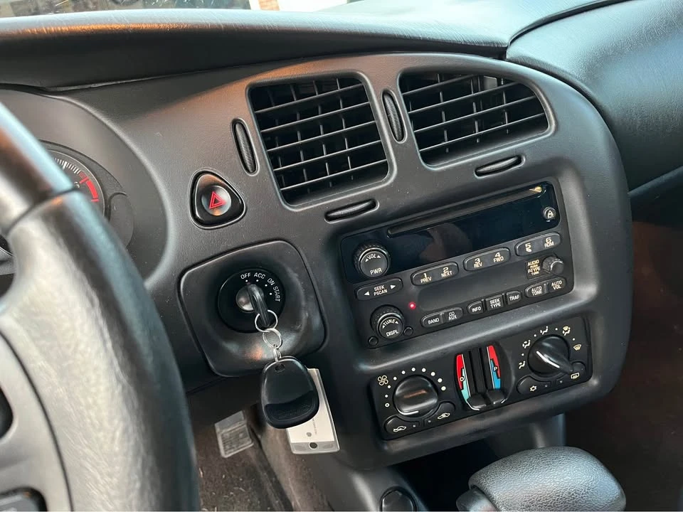 2004 Chevrolet Monte Carlo 6th Gen - Image 8 of 11