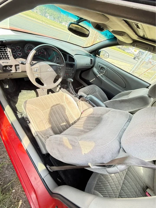 2004 Chevrolet Monte Carlo 6th Gen - Image 5 of 7