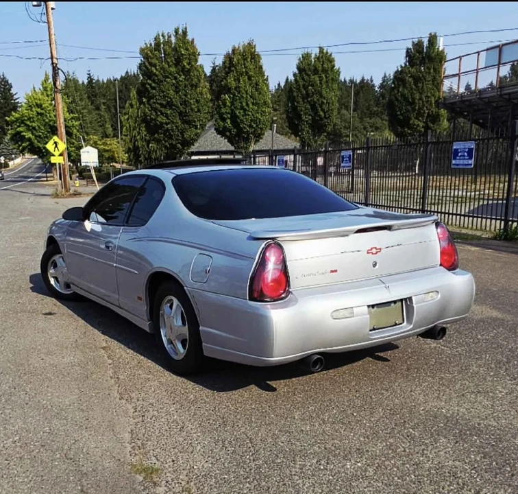 2004 Chevrolet Monte Carlo 6th Gen - Image 2 of 18