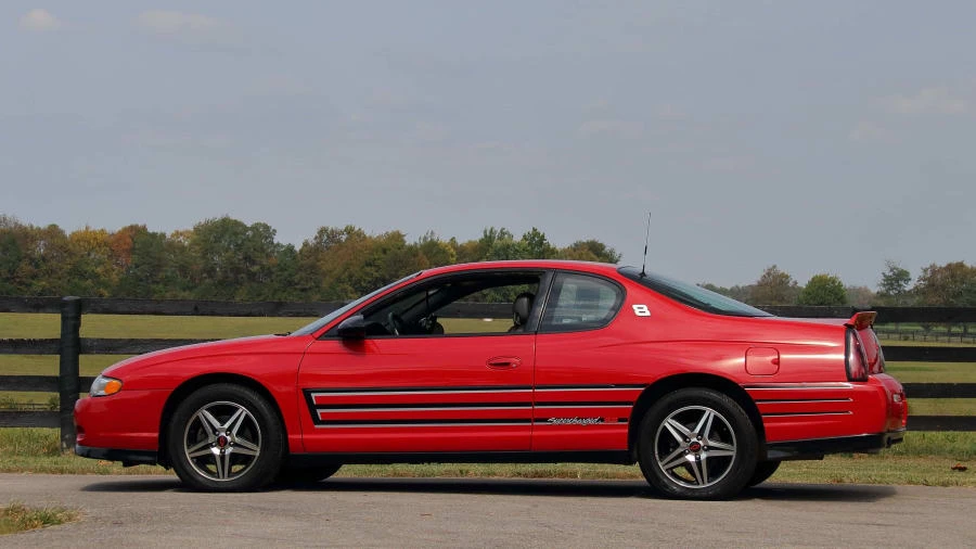 2004 Chevrolet Monte Carlo 6th Gen - Image 2 of 14
