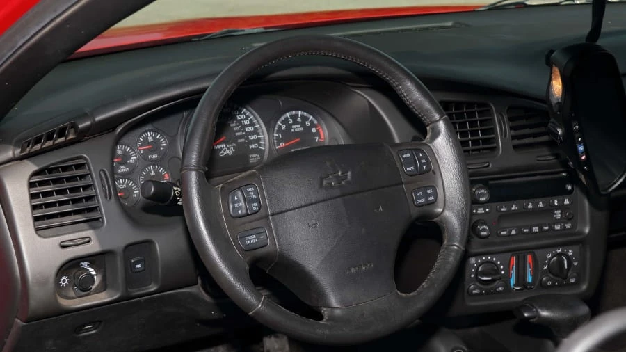 2004 Chevrolet Monte Carlo 6th Gen - Image 9 of 14