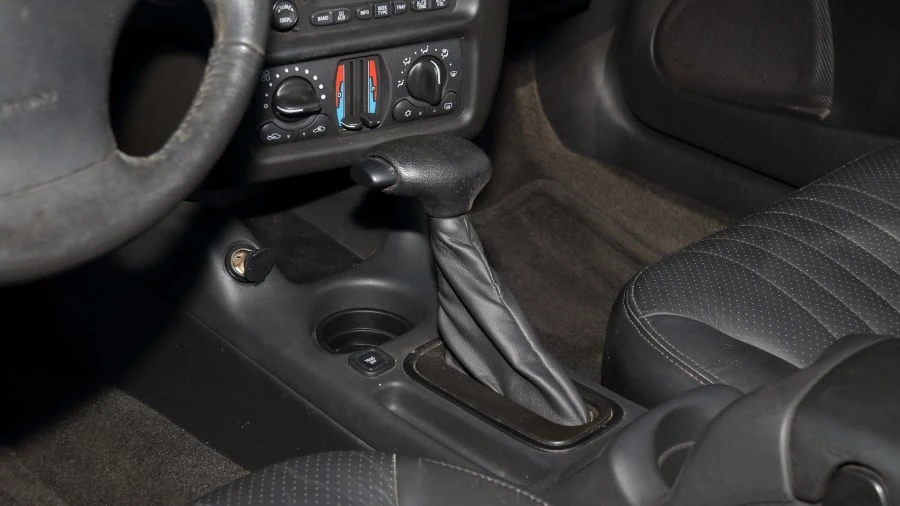 2004 Chevrolet Monte Carlo 6th Gen - Image 10 of 14