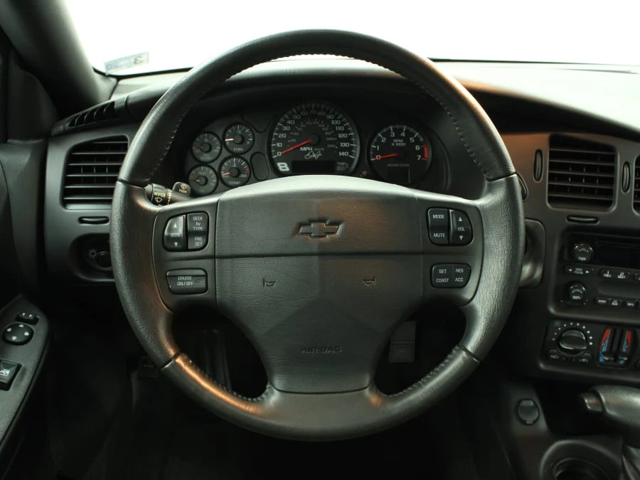 2004 Chevrolet Monte Carlo 6th Gen - Image 5 of 12