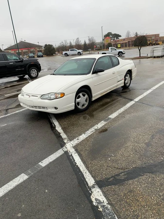 2004 Chevrolet Monte Carlo 6th Gen - Image 2 of 2