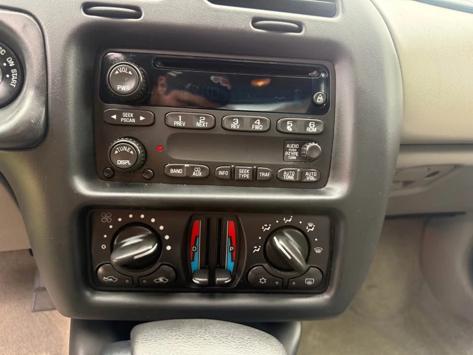 2004 Chevrolet Monte Carlo 6th Gen - Image 12 of 19