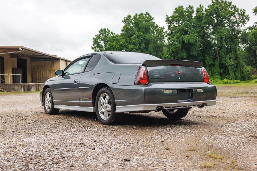 2004 Chevrolet Monte Carlo 6th Gen - Image 10 of 31