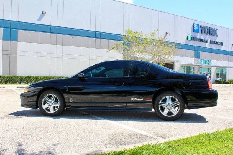 2004 Chevrolet Monte Carlo 6th Gen - Image 10 of 12