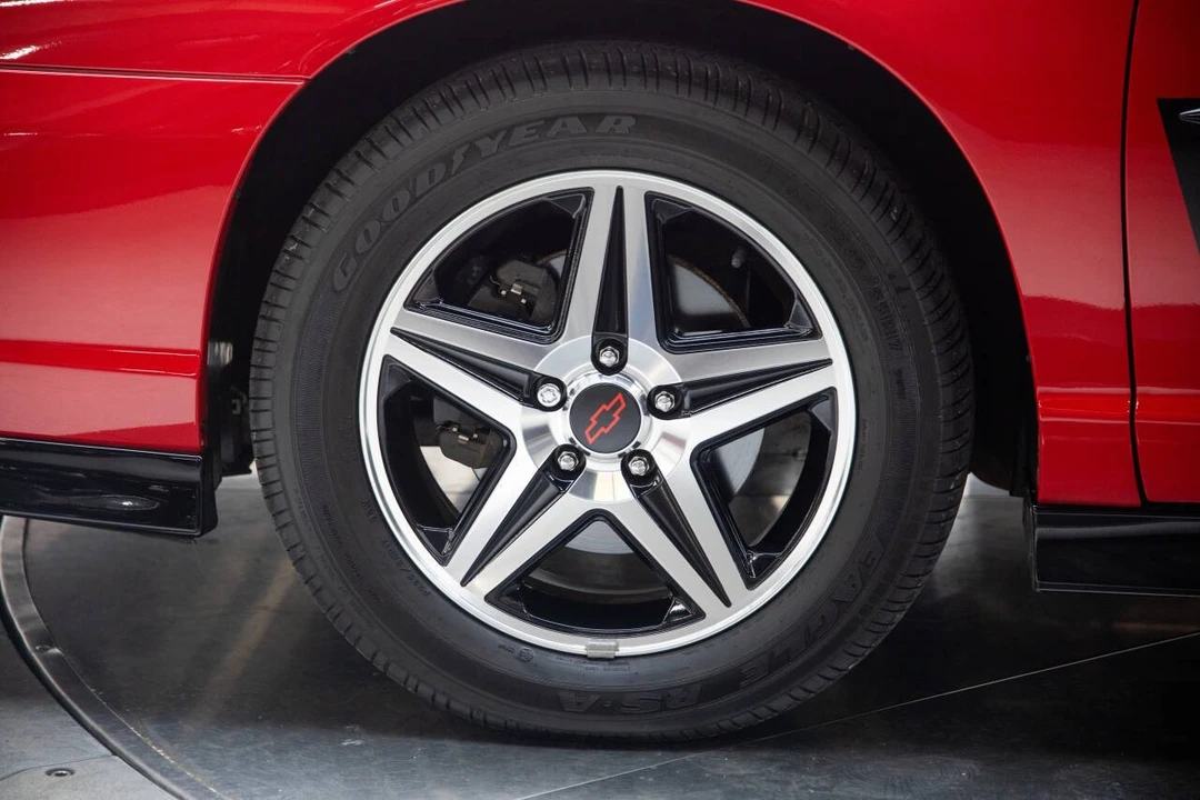 2004 Chevrolet Monte Carlo 6th Gen - Image 19 of 21