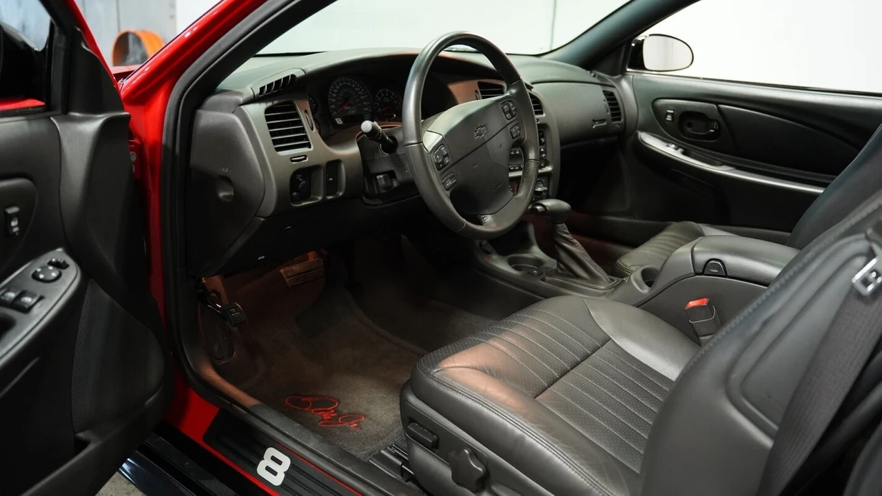 2004 Chevrolet Monte Carlo 6th Gen - Image 5 of 12