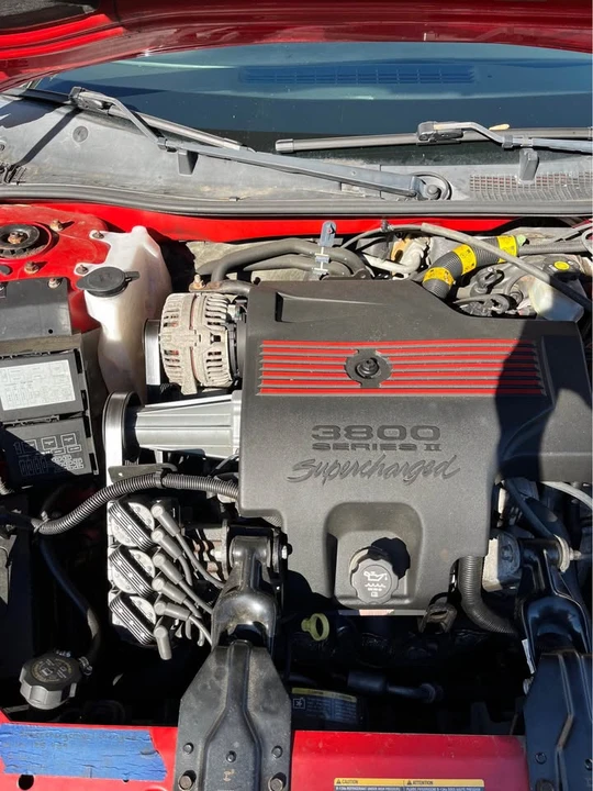 2004 Chevrolet Monte Carlo 6th Gen - Image 2 of 15