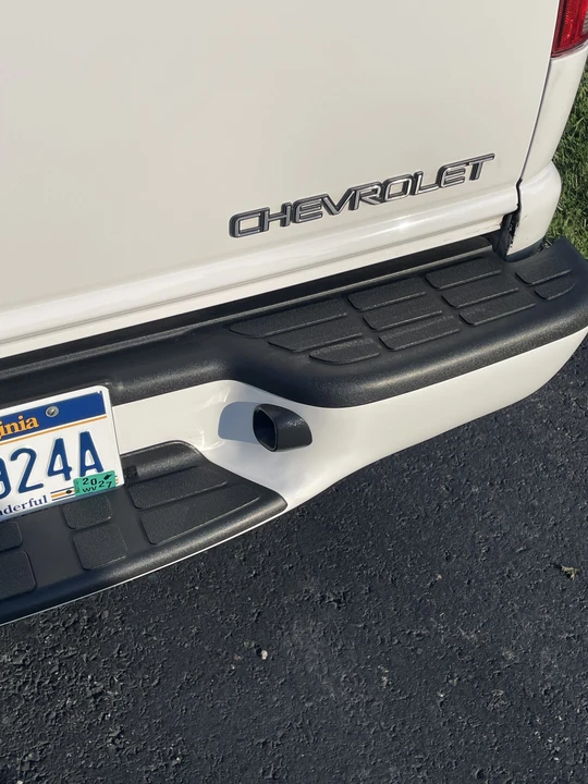 2004 Chevrolet S-10 - Image 2 of 31