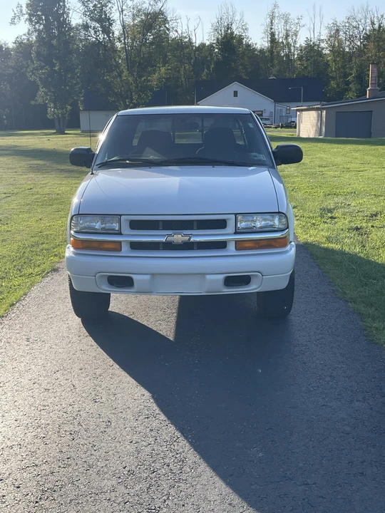 2004 Chevrolet S-10 - Image 30 of 31