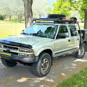 2004 Chevrolet S10 Crew Cab LS